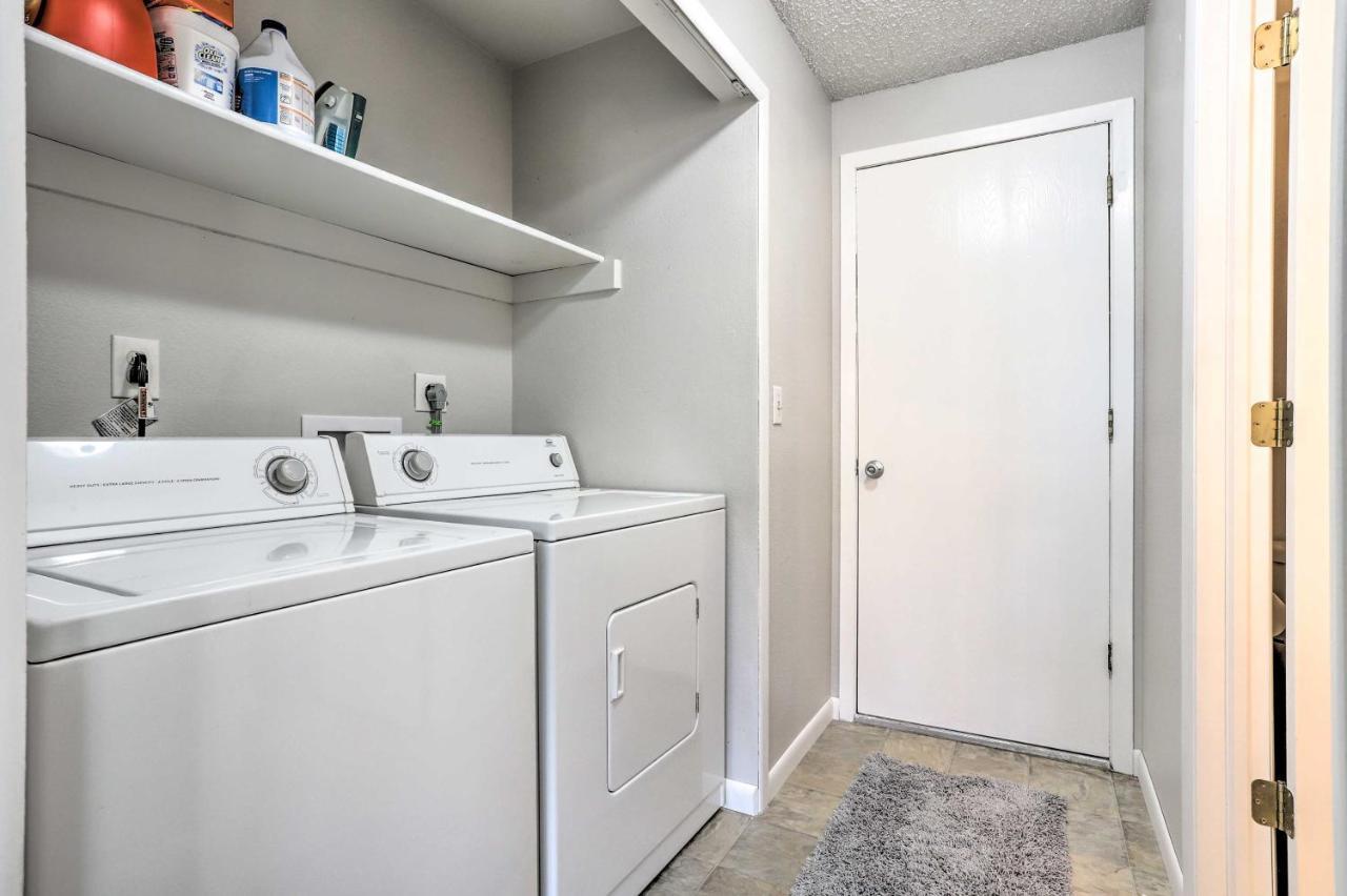 Duplex With Private Yard 3 Mi To Downtown Loveland! Экстерьер фото