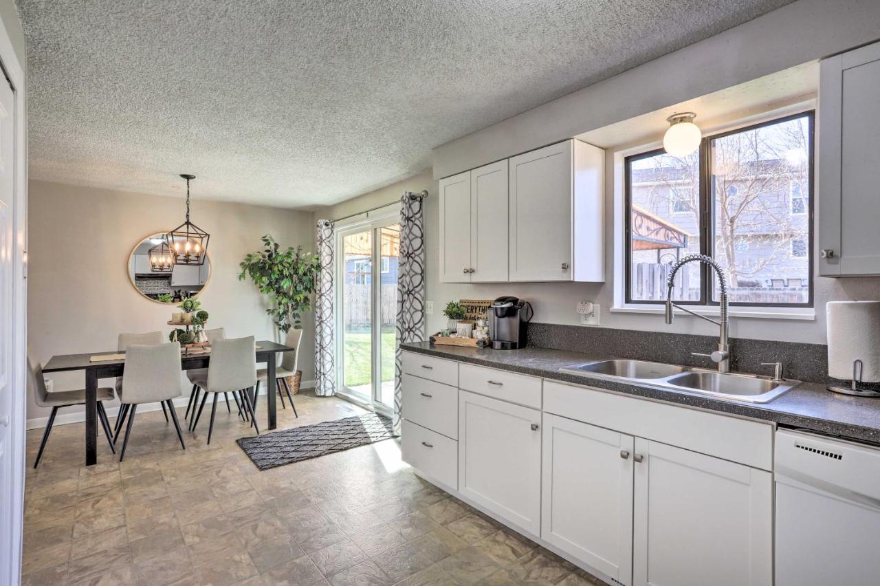 Duplex With Private Yard 3 Mi To Downtown Loveland! Экстерьер фото