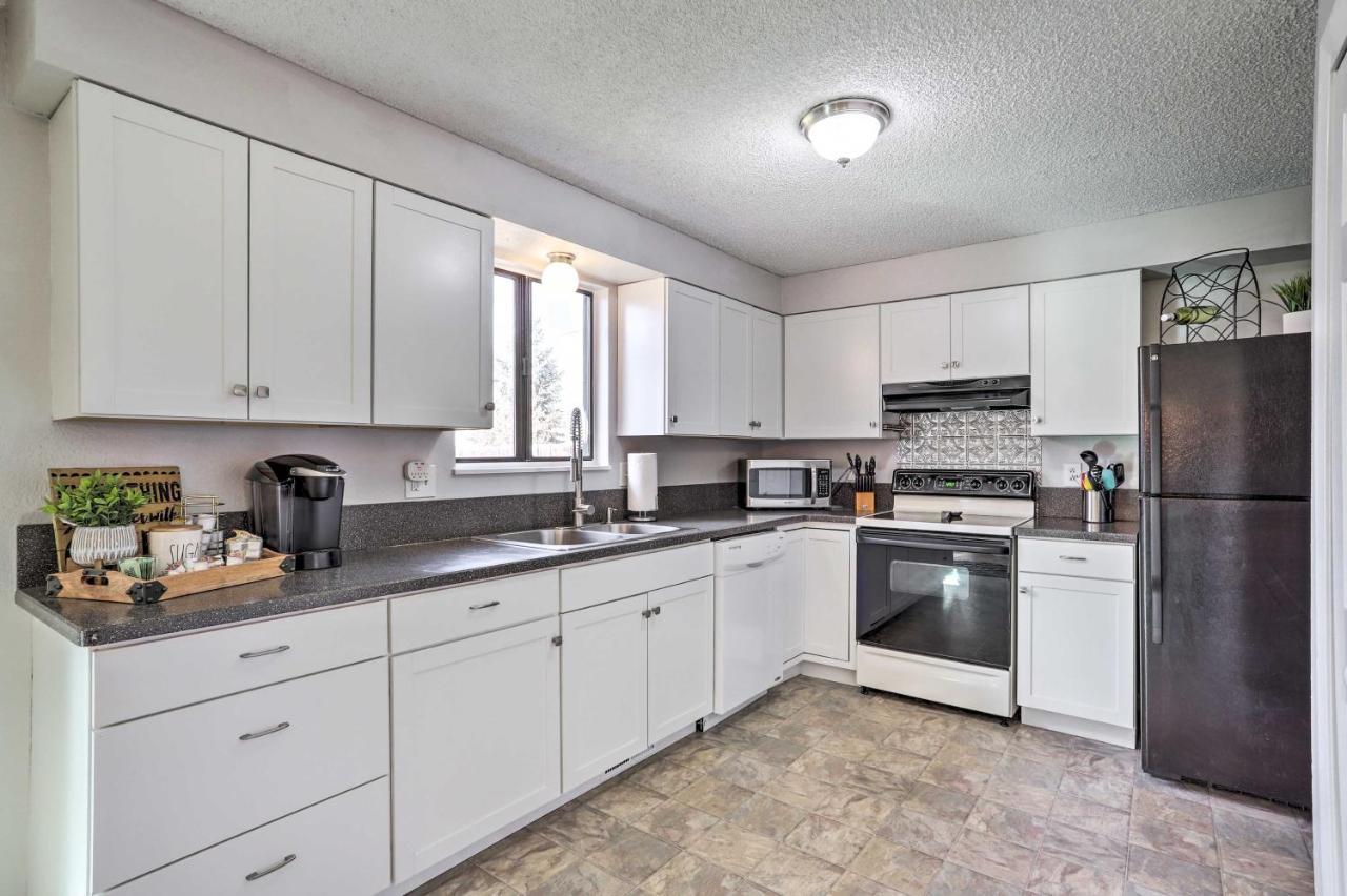 Duplex With Private Yard 3 Mi To Downtown Loveland! Экстерьер фото